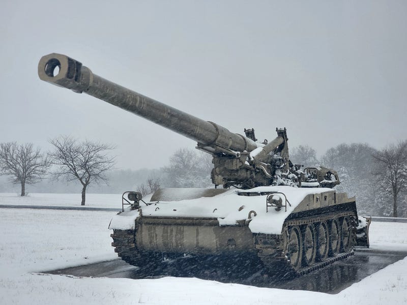 Training session for Ukrainian soldiers on Caesar artillery