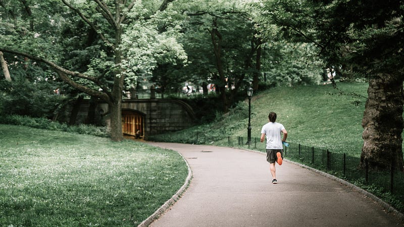 An inspiring image of a runner overcoming challenges